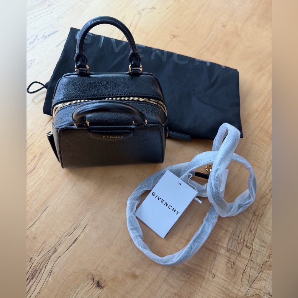 New Givenchy Women's Black Antigona Cube Nano Bag - Picture 6 of 7